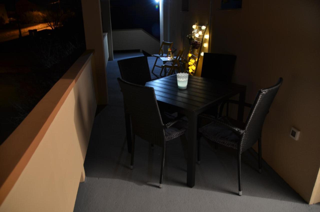 Donato Vrsi Apartment Bagian luar foto